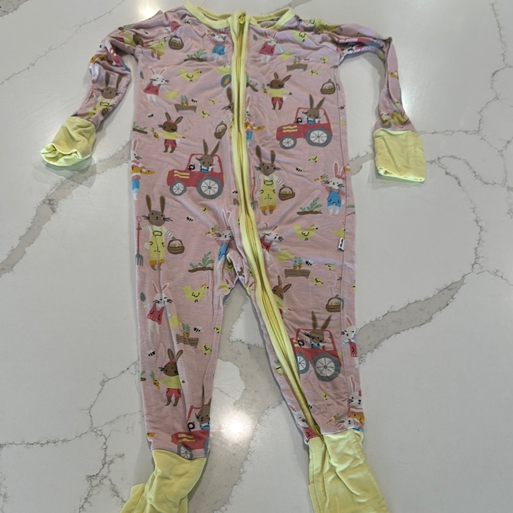 Kids little sleepies, One Piece rabbit, Pajamas - Yellow and Pink